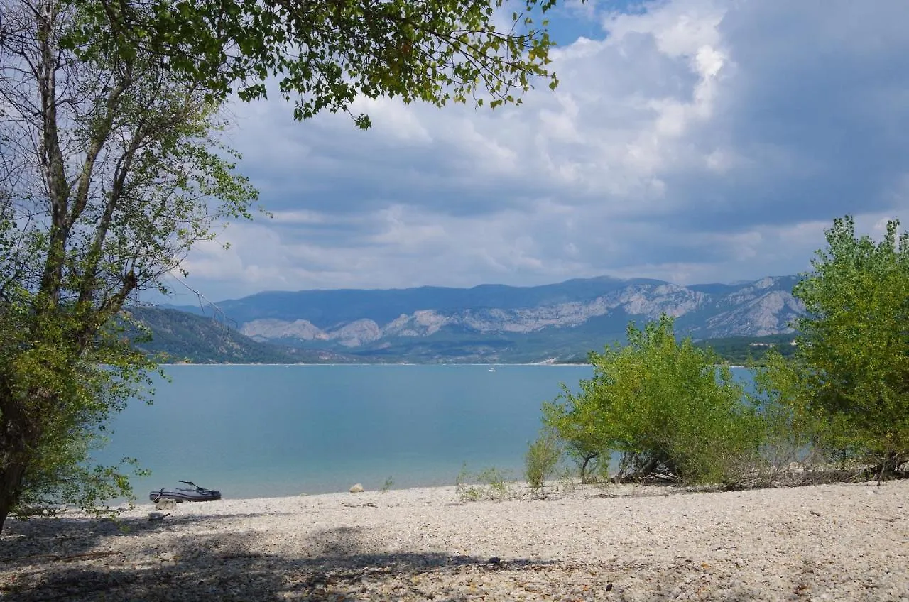 Lou Pebre D'Ai Bed & Breakfast Regusse France